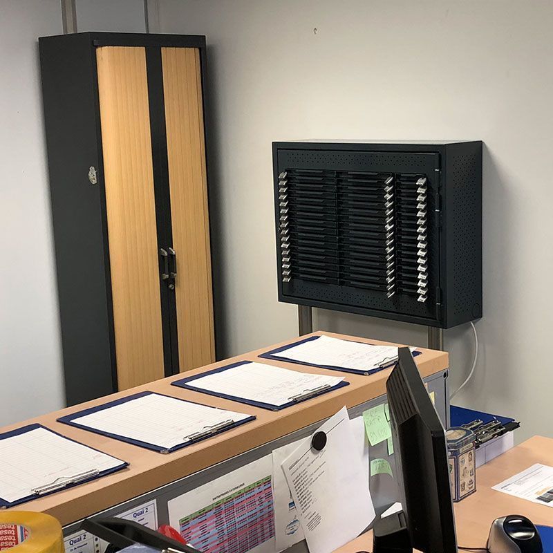 Armoire de rechargement de téléphones et tablettes à 48 casiers - Team 32 + 16_1