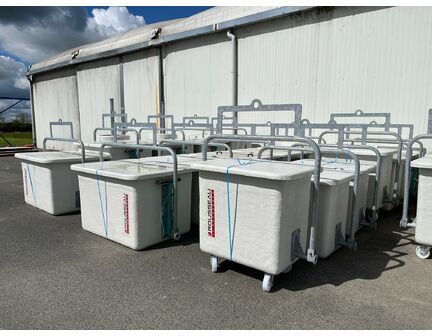 Bac à équarrissage en fibre de verre avec protection gel-coat RAL 9002