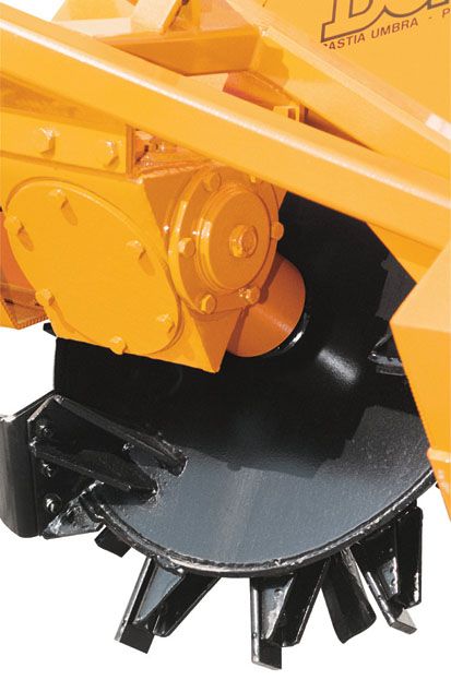 Outil agricole Dondi pour création et entretien de fossés avec profondeur réglable