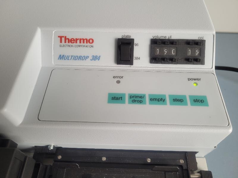 Distributeur de microplaques Thermo Scientific Multidrop 832_1