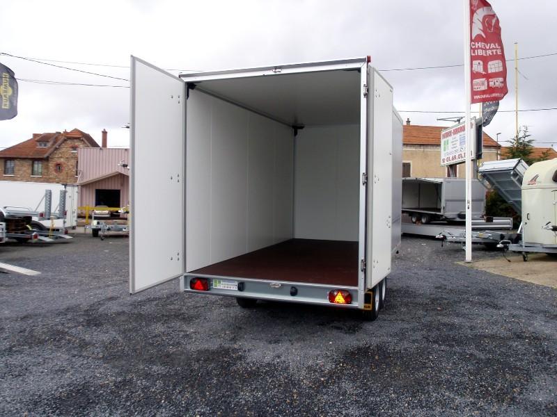 Remorque fourgon Humbaur 5231 - 2 essieux freinés - parois sandwich 45 mm - PTAC 3500 kg_1