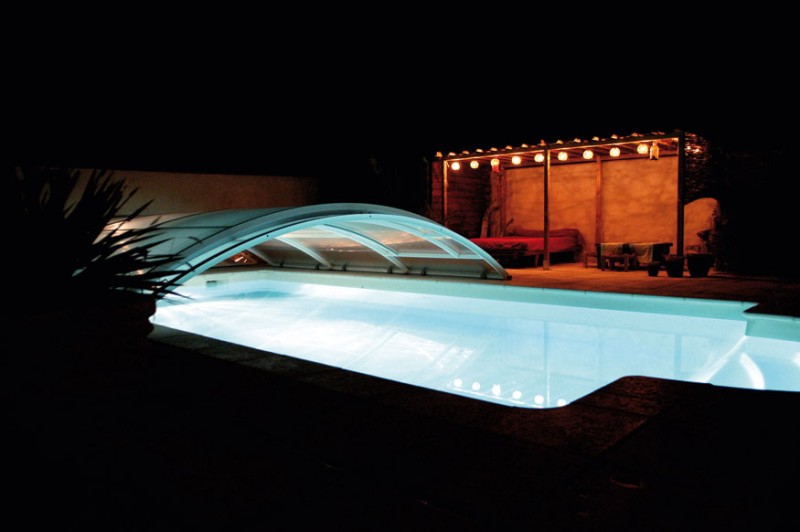 Abri piscine bas