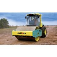 Machine de compactage Ammann ASC 150 avec bille lisse ou à pieds dameurs
