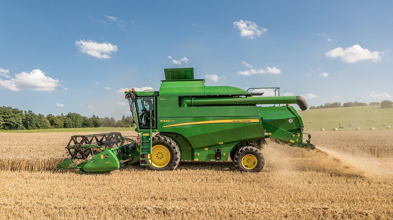 Cabine spacieuse et silencieuse de la moissonneuse-batteuse W440 PTC