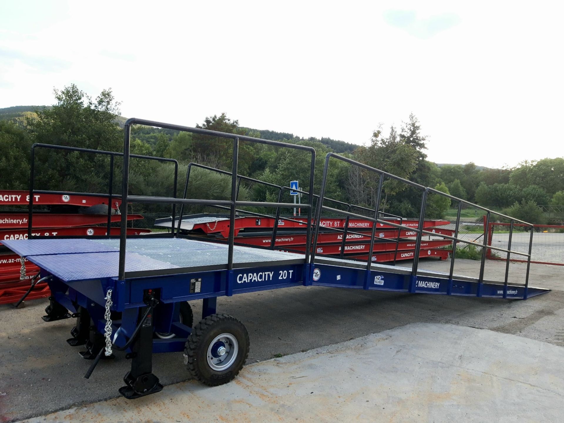 Rampe de quai mobile pour chargement et déchargement de matériels volumieux - Capacité 15 à 25T - AZ RAMP BIGFOOT_1