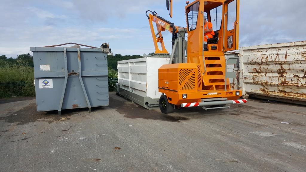 Engin de manutention et compaction PACKMAT PK425