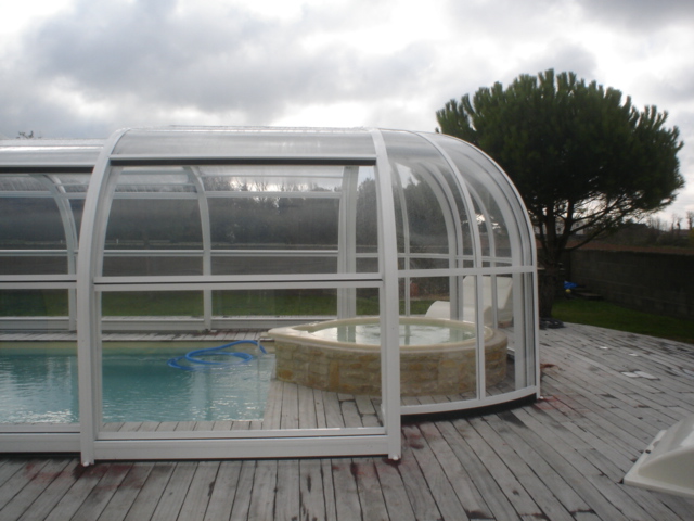 Abri piscine haut télescopique manuel en aluminium - manipulation facile - ouverture centrale_1