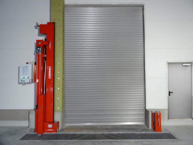 Barrières approuvées par FM global pour confinement solides et liquides inflammables et ininflammables_1