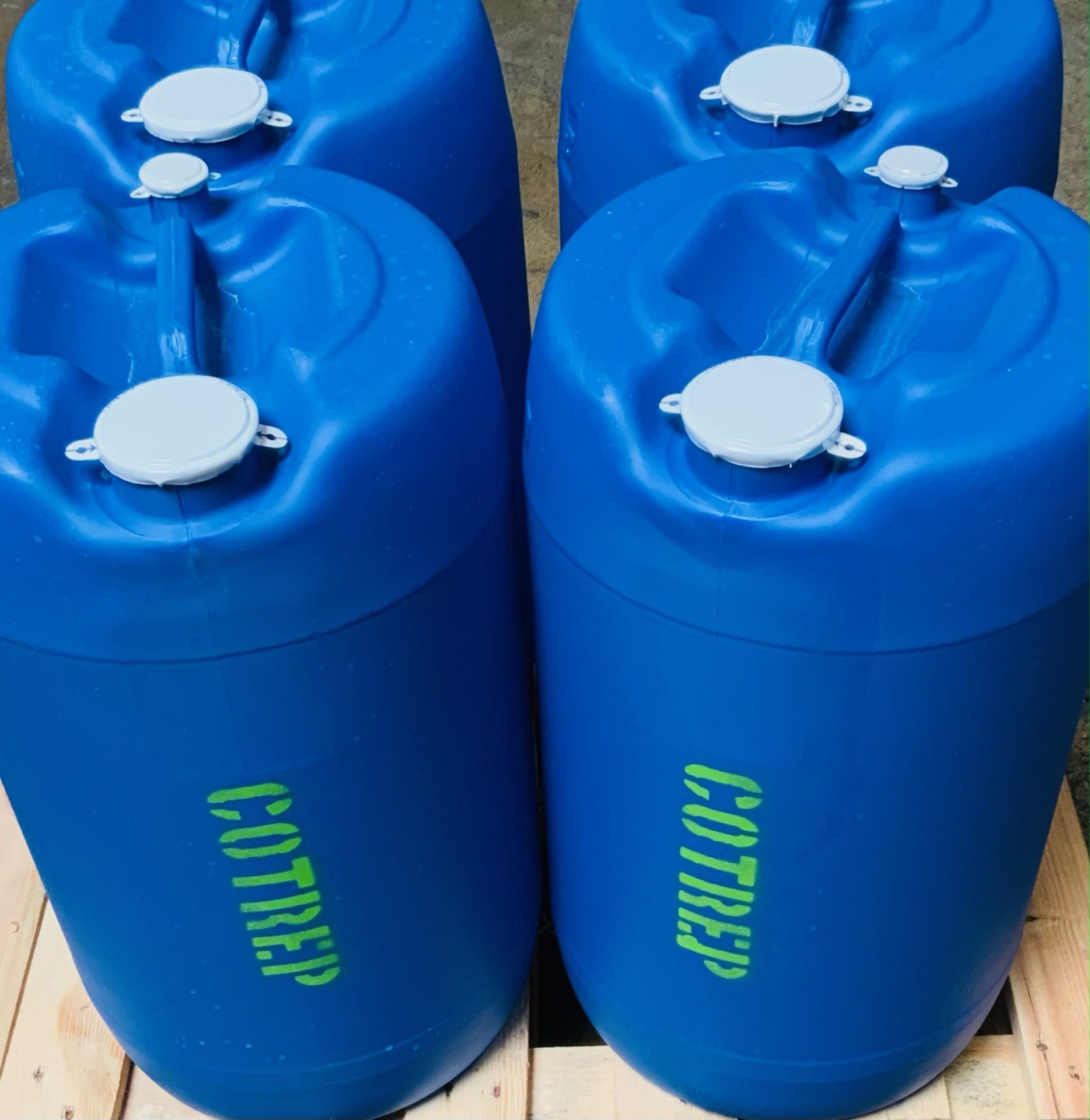 Nettoyant d'hydrocarbures pour surfaces solides - Cotrep_0