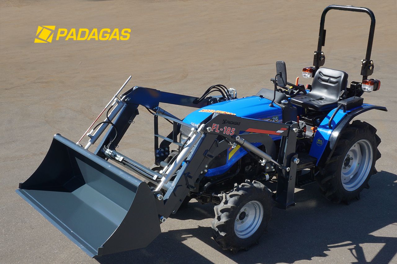 Chargeur FL-185 équipé d'un godet et d'un levier de commande