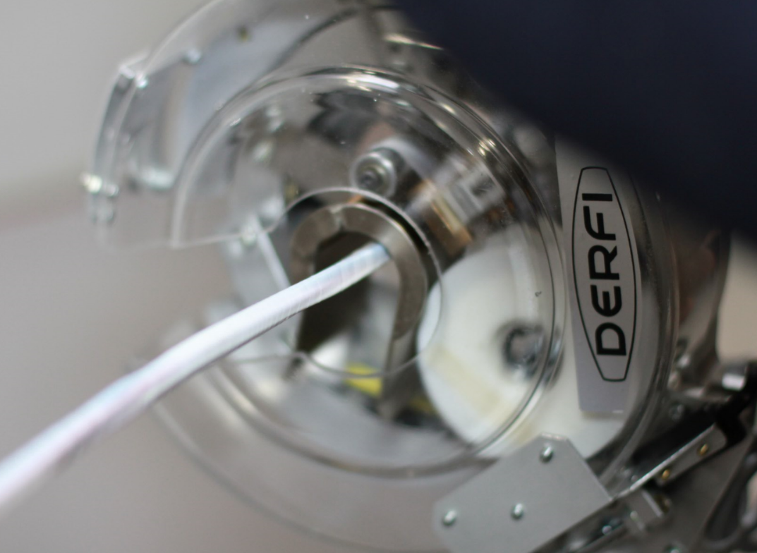 Enrubanneuse rapide pour faisceaux de câbles de 4 mm à 40 mm