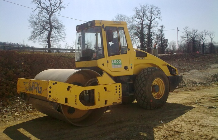 Compacteurs monocylindre bomag bw211 d4_1