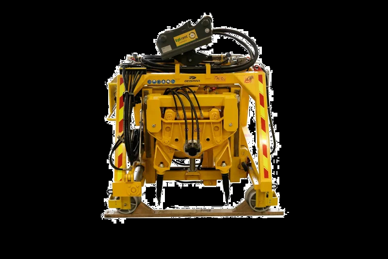 Équipement de bourrage pour pelle rail-route avec 8 pics