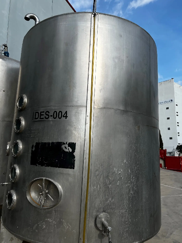 Cuve en acier inoxydable 14 000 litres usagé - référence : e7323_1