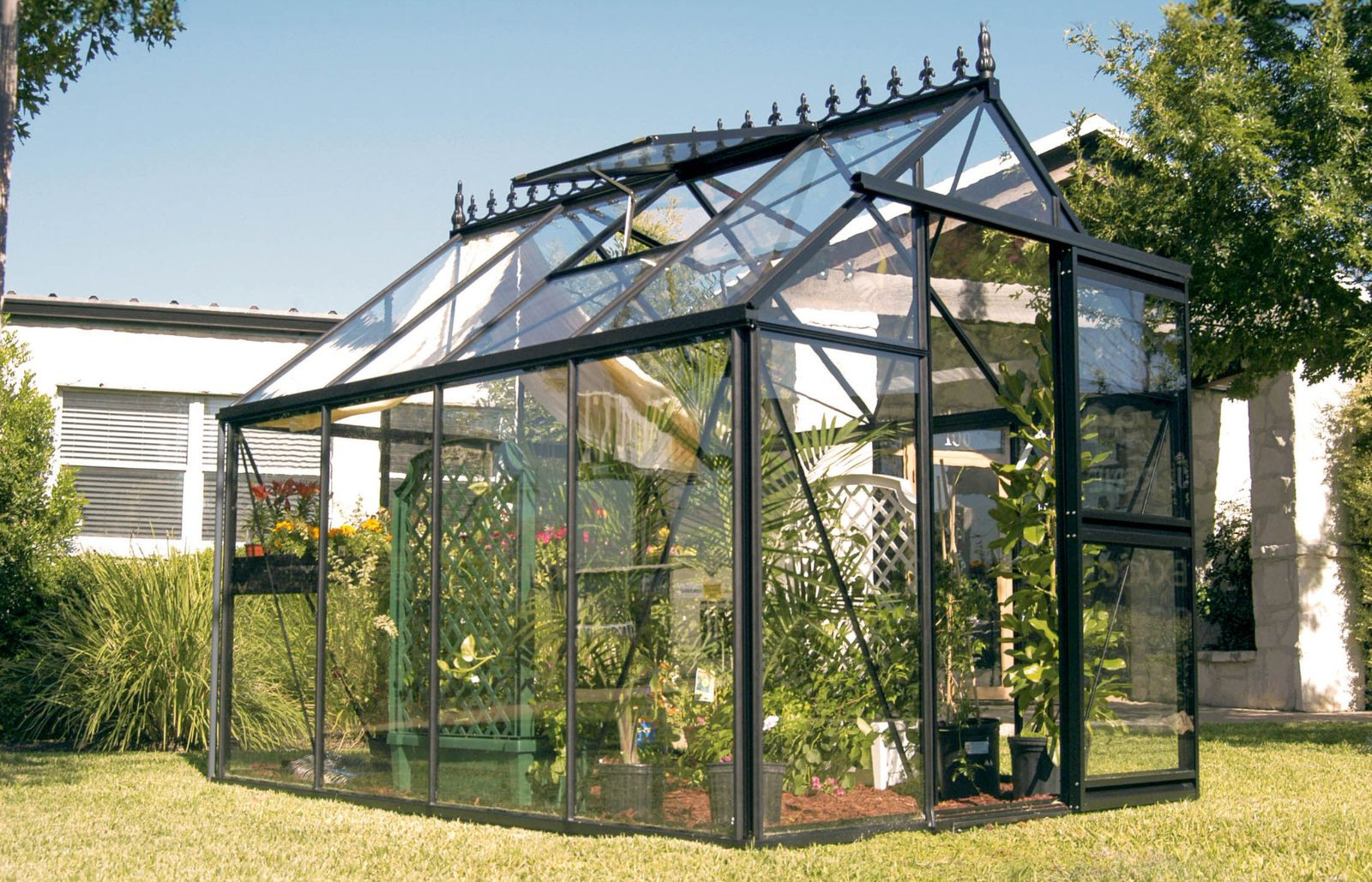 Serre  en verre compacte et élégante pour un espace de cultures lumineux et un véritable coin de vie au jardin - EOS Junior_1