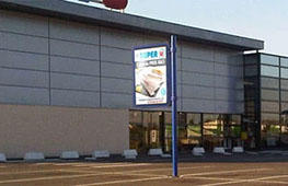 Totem LED d'extérieur IP65 spécialement conçue pour un environnement extérieur, tels que parkings et places_1