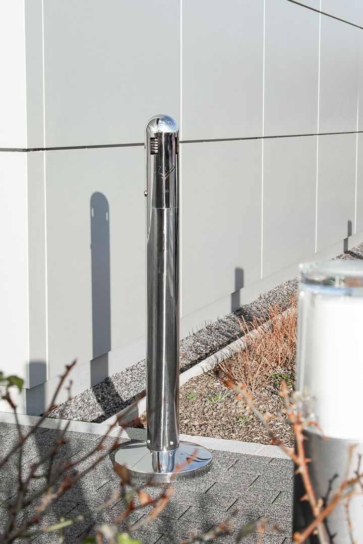 Cendrier tubulaire sur pied 3L - Acier inoxydable avec finition miroir - Stable et facile d'entretien_1