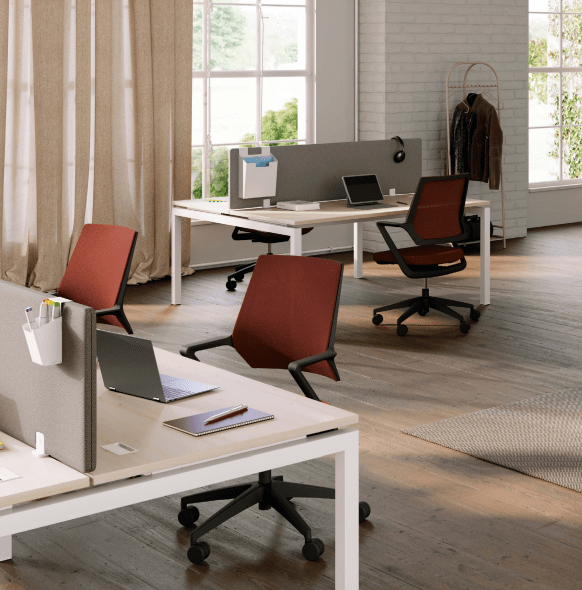 Bureau d'entreprise open space sobre et élégante - TÉOS Columbia avec pieds fixes ou réglables, plateau antibactérien et gestion des câbles_1