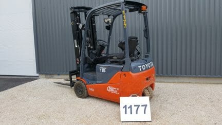 Chariot élévateur frontal électrique d'occasion - Toyota 8FBekt16 - Triplex, 1600 kg, 5500 mm_1