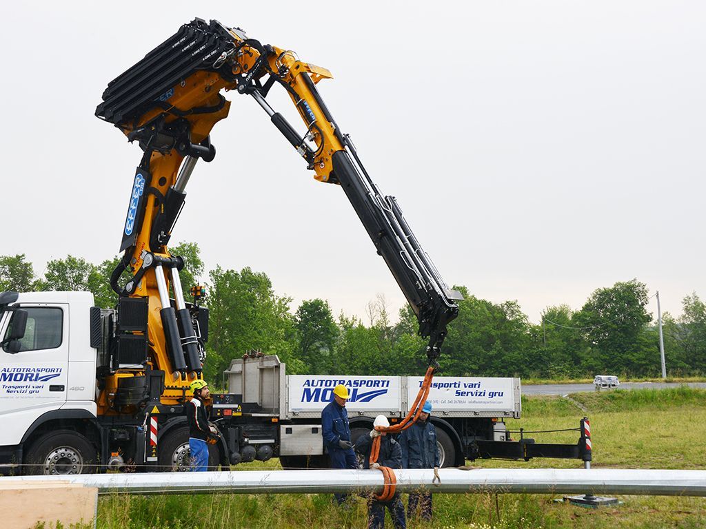 Grue auxiliaire Big 1355 - Effer - Pression 355 bar - Capacité de levage 30 à 300 txm_1
