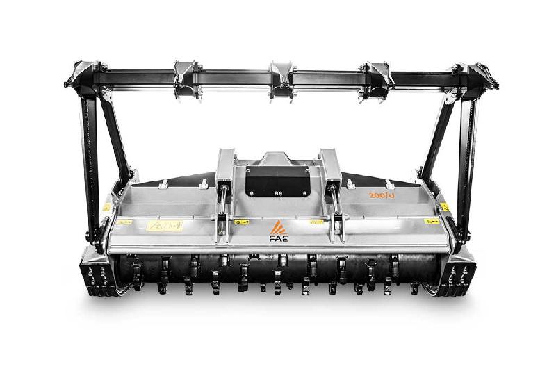 Broyeurs à transmission hydraulique 200/U/PM - Pour véhicules spéciaux - de 180 à 300 ch_1