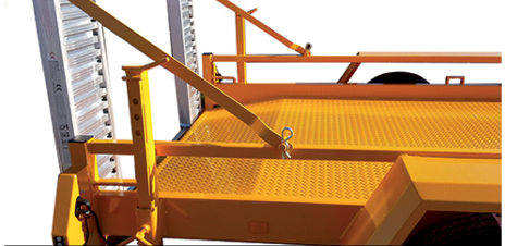 Porte-engins Gourdon CP35 avec rampes réglables et plancher antidérapant