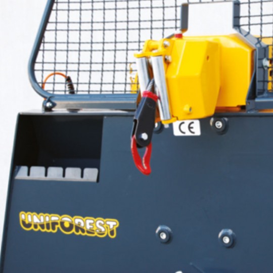 Treuil forestier 70 GK Uniforest - 6.8 tonnes de traction constante pour débardage intense_1