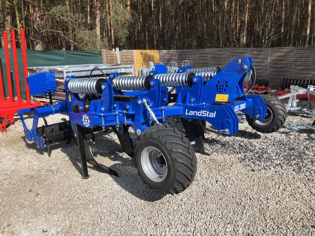 Décompacteur non stop double rouleau avec attelage porté arrière - Landstal_1