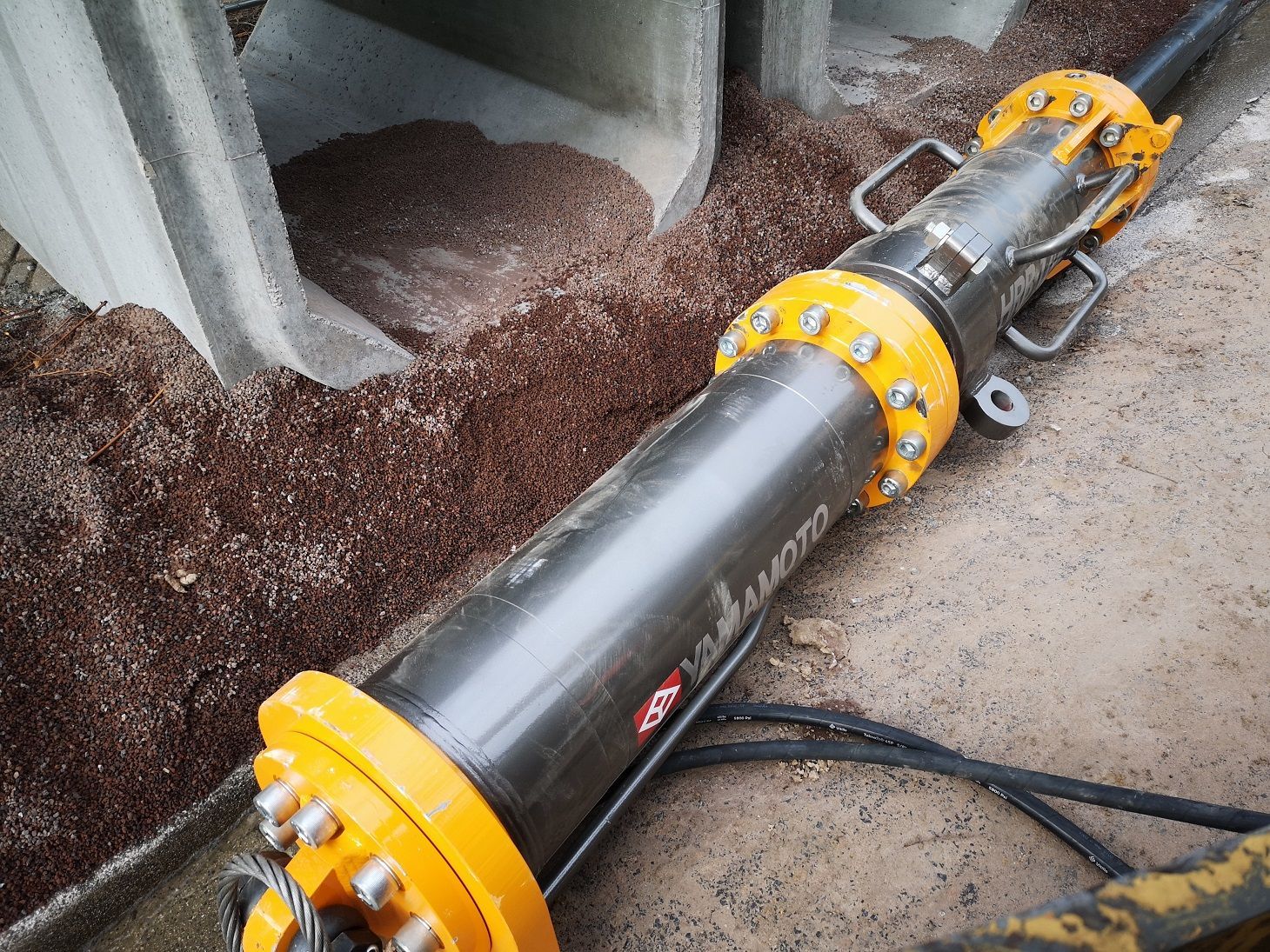 Appareil d'excavation sans vibrations ni pollution