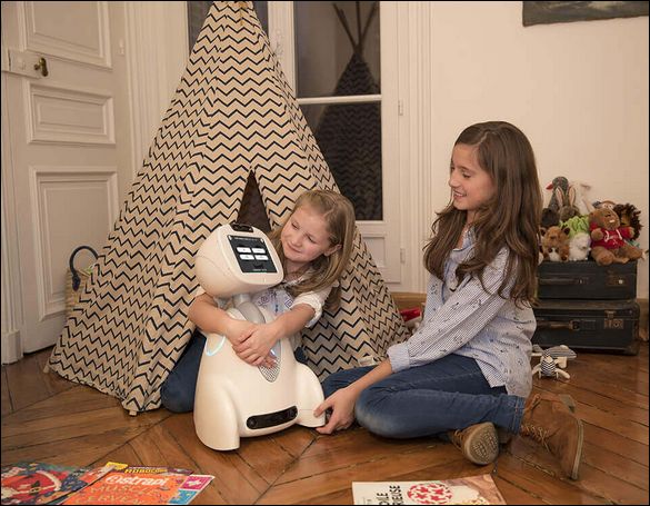 Robot Assistant Compagnon Surveillance Buddy Pro Blue Frog Robotics   Abonnement_1