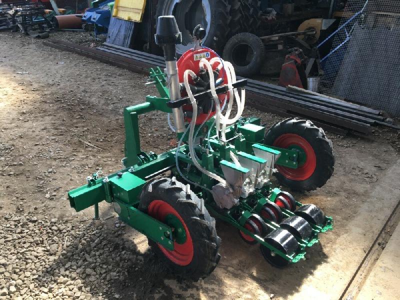 Semoir maraîcher / légumier NC pneumatique AG 3 rangs - En occasion_1