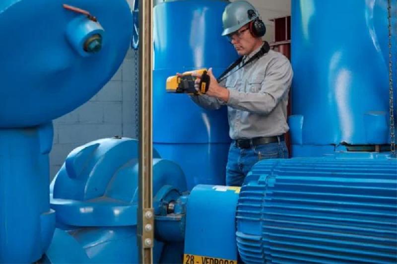 Caméra thermique FLK-TIX501-9HZ - 640 x 480 px, -20°C à 650°C, écran tactile 5.7'', pointeur laser, IR-FUSION_1