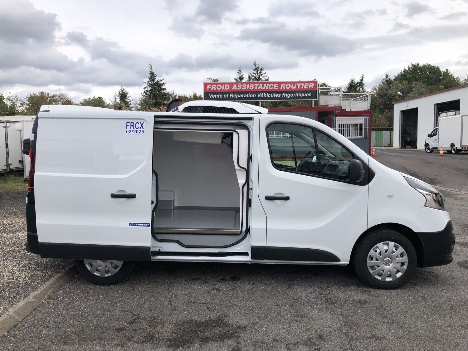 Renault trafic l1 h1 1200 kg 1.6 dci 120 cv e6 confort + climatisation + frigori_1