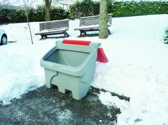 Bac à sel ou sable de 130 litres - 307489_1