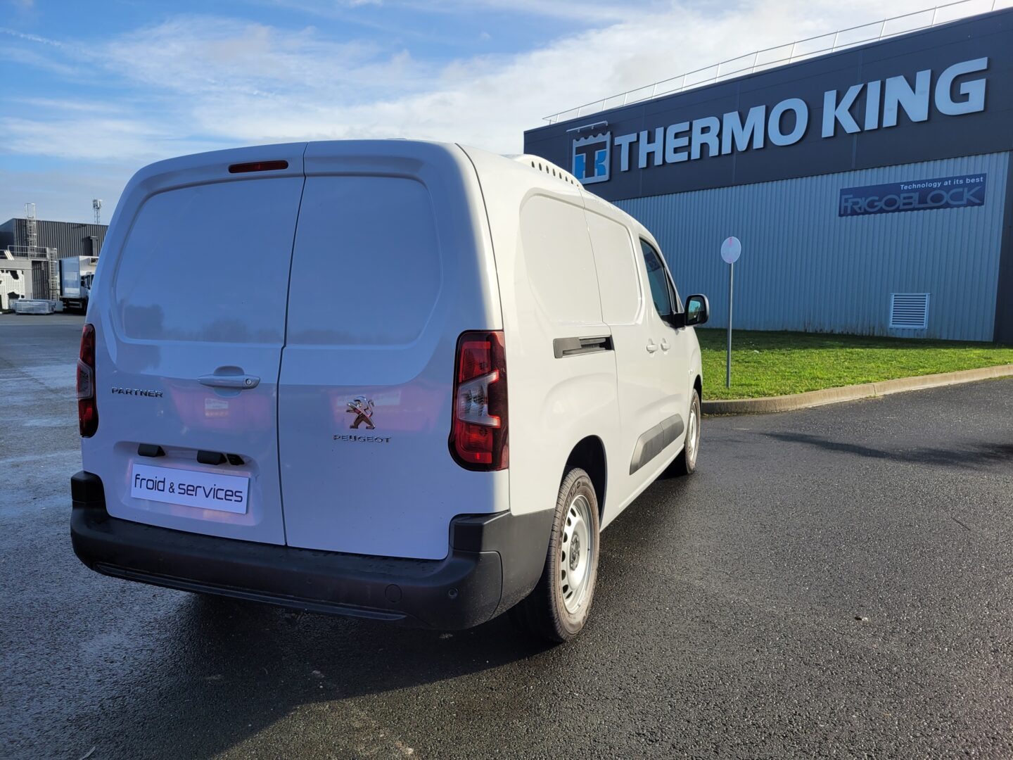 Peugeot Utility L2H1 avec groupe frigorifique ThermoKing B100 MAX 20
