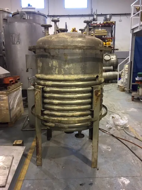 Cuve inox 316l 850 litres mores2 ateliers avec demi-canne d'occasion - référence : c4312_1