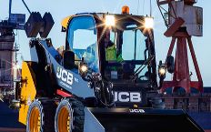 JCB 190 - Mini-chargeuse compacte 3200 kg - Levage vertical et moteur Diesel Kohler 46 kW_1