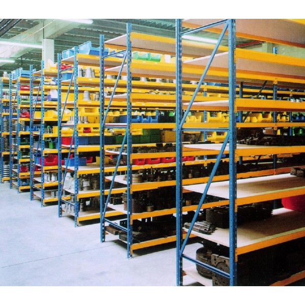 Rayonnage mi-lourd robuste – Charge de 300 à 1000 kg par niveau – Stockage de produits volumineux_1