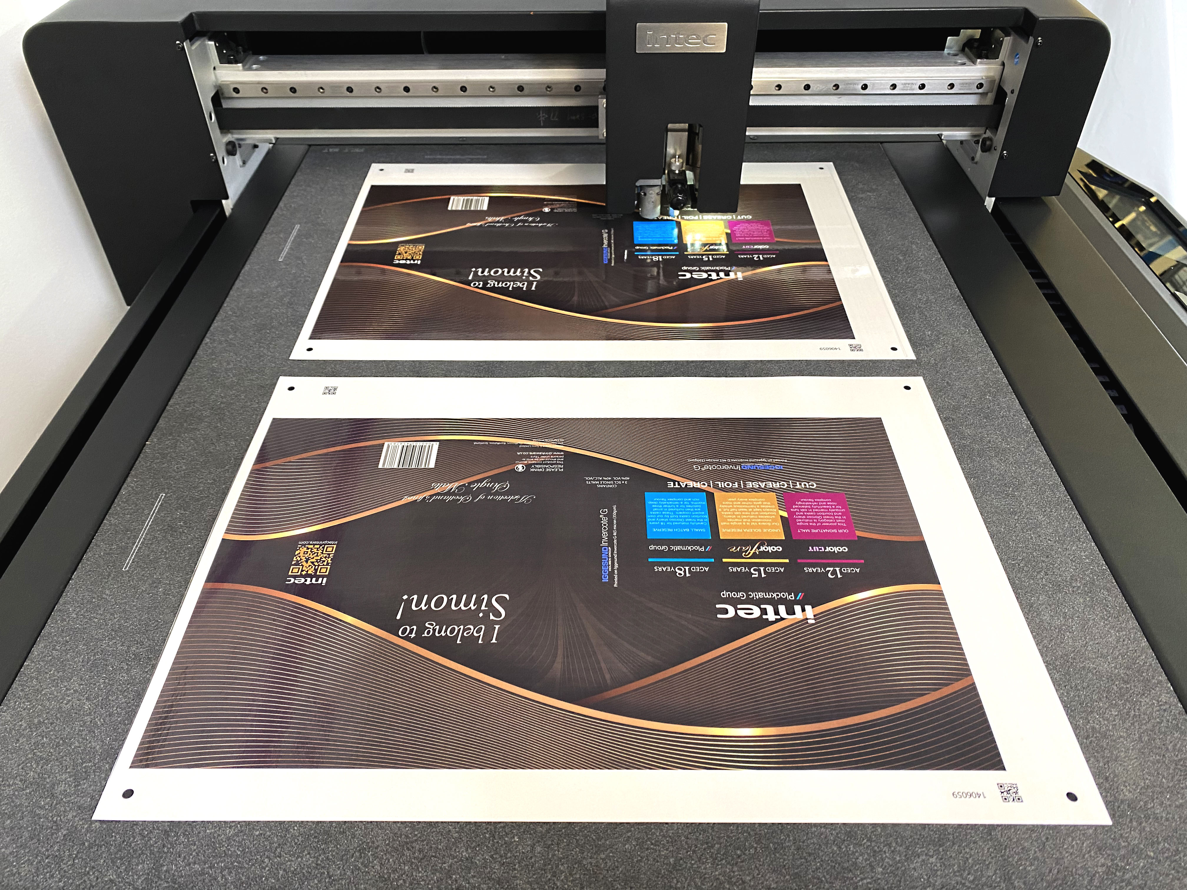 Table de découpe B2+ à rainage tangentiel jusqu'à 800 microns - Vitesse 1200 mm/secondes - FB780T_1