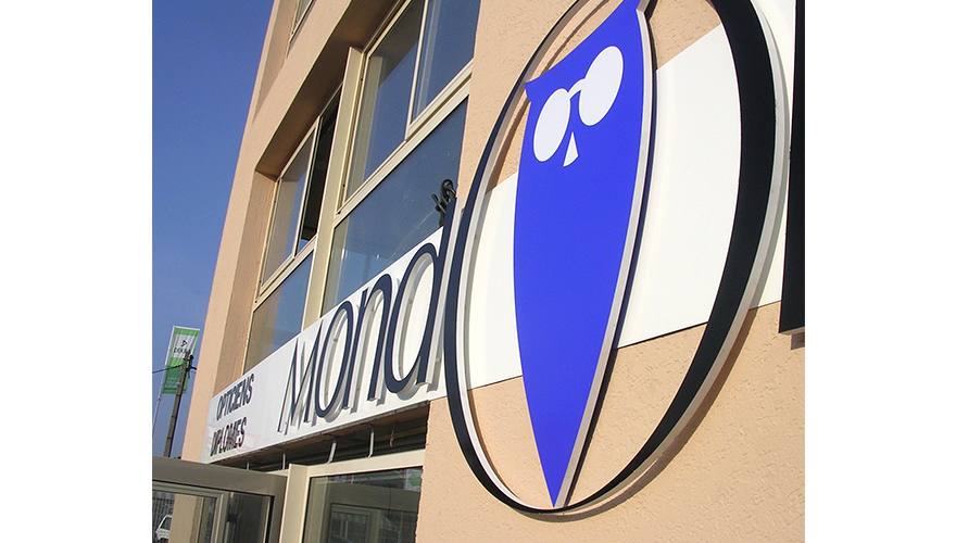 Enseigne lumineuse personnalisée murale - Attirez l'attention des clients avec PANO Nice Ouest_1