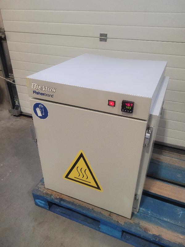 Etuve / incubateur universel FISHER SCIENTIFIC AU125 / 200 °C / 125 Litres_1