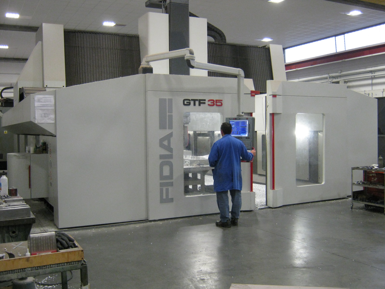 Fraiseuse ugv 5 axes à portique gtf/q fidia_1