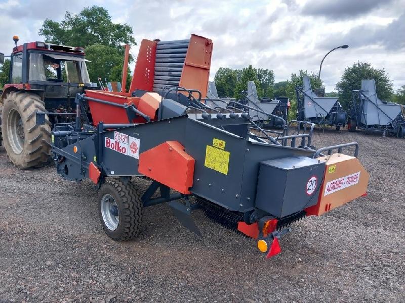Arracheuse de pommes de terre Bolko Z643 - Occasion - Machine rénovée avec trémie à tapis_1