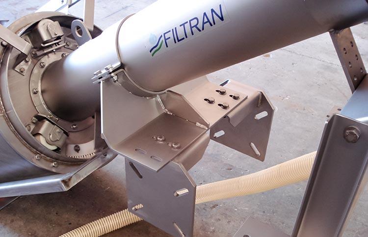 Dégrilleur à tambour rotatif FSH - Definitive Ecology - avec vis de relevage et compactage_1