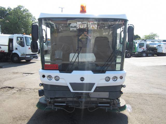 Balayeuse ravo c540 référence :  ravo2005_1