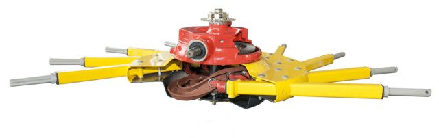 Machine agricole TOP 1252 C avec largeur de travail de 8 à 12,5 m