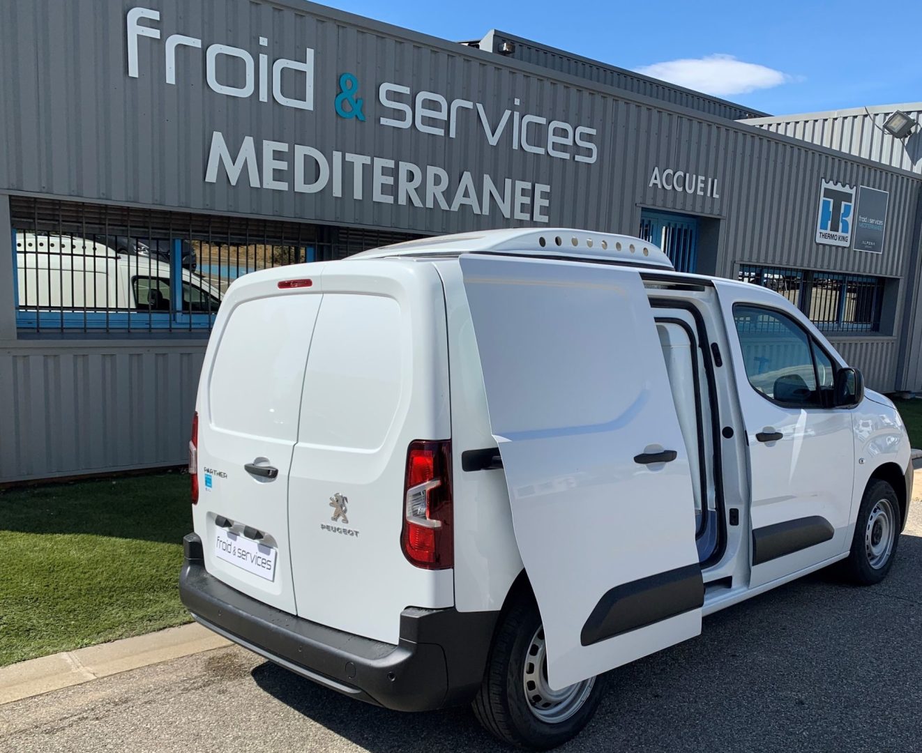 Véhicule frigorifique pour les professionnels de tout secteur - 80 km - Puissance 100kW - Peugeot Partner_1