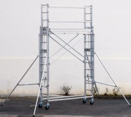 Échafaudage roulant aluminium SK6 - Tubesca-Comabi - hauteur de travail jusqu'à 6 m - plancher réglable_1