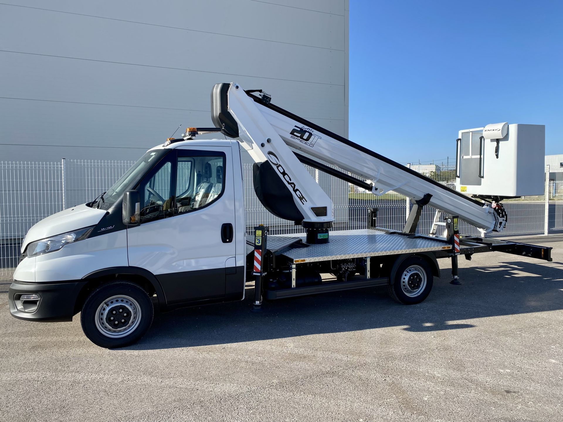 Nacelle télescopique 20T Speed - Hauteur de travail 20m - Déport 14m - Charge 300Kg_2