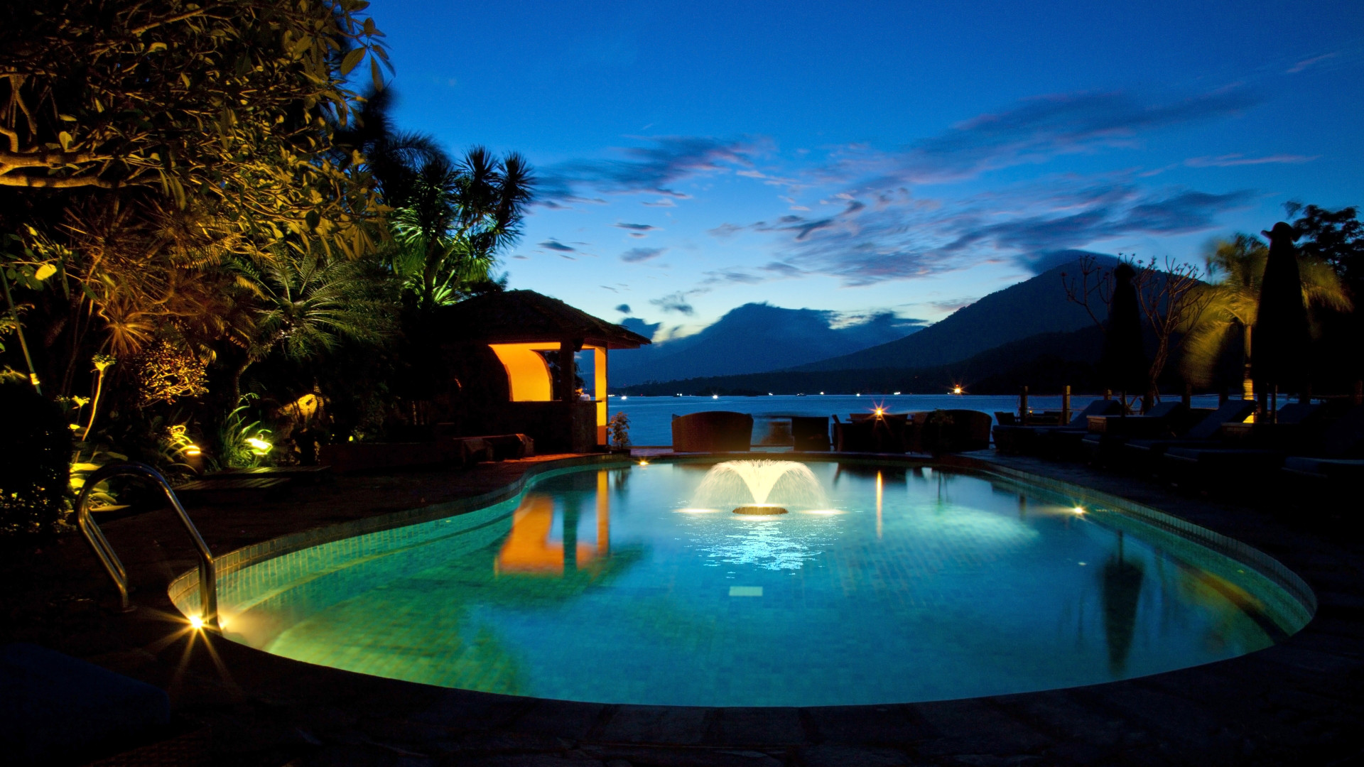 Fontaine flottante Euphrate - effets variés - installation facile - option LED_1